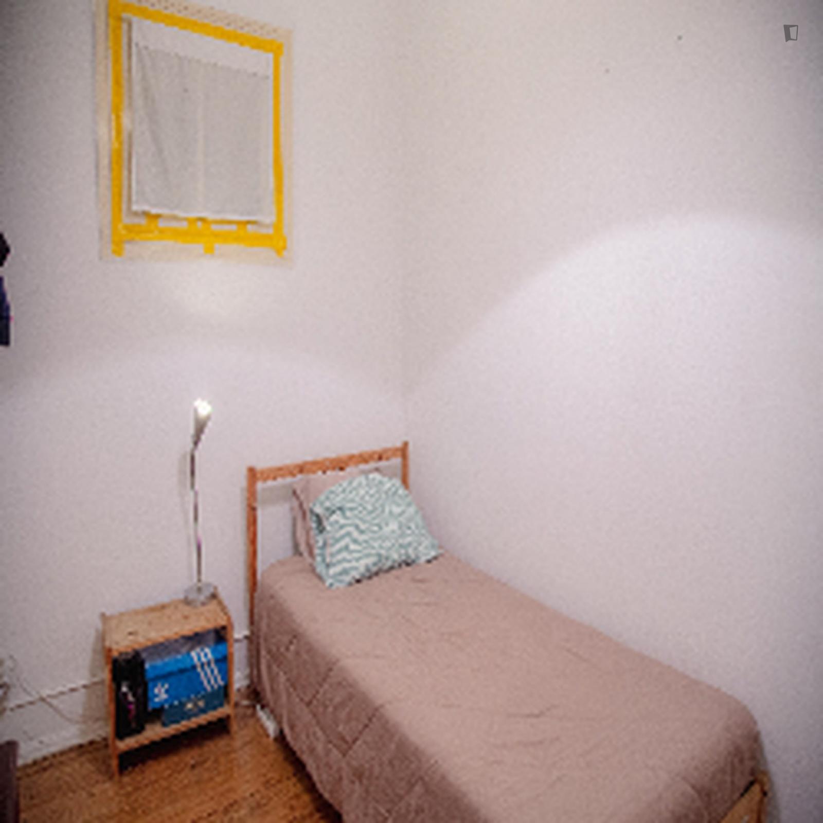  Appealing Single Bedroom  -  Appealing single bedroom  - Gallery -  1