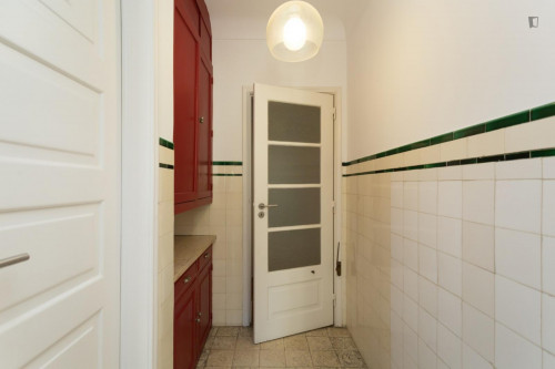 Attractive single bedroom