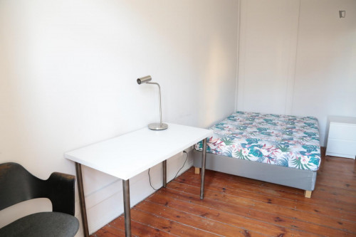 Attractive single bedroom with balcony