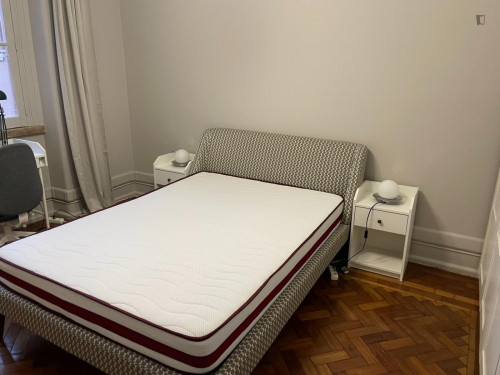 Attractive single bedroom