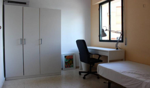 Lovable room in Erasmus students flat in Triana (93)