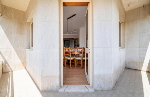 Snug 3-bedroom apartment with balcony a short drive from Viana do Castelo