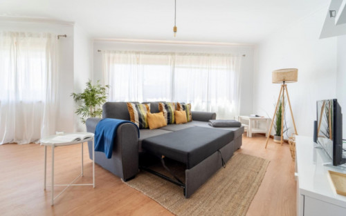 Snug 3-bedroom apartment with balcony a short drive from Viana do Castelo