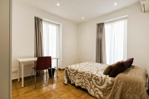 Charming double bedroom near Plaça Gabriel Miró