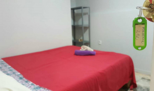 Pleasant single bedroom close to Facultad de Ciencias de la Educación