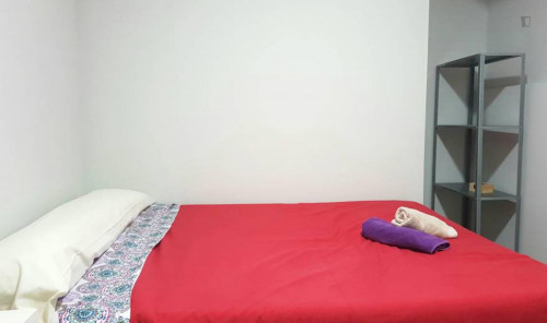 Pleasant single bedroom close to Facultad de Ciencias de la Educación