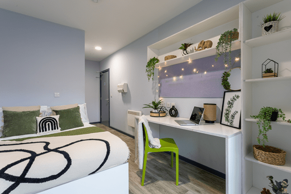 Gold En-Suite - Archer House - Gallery - 3