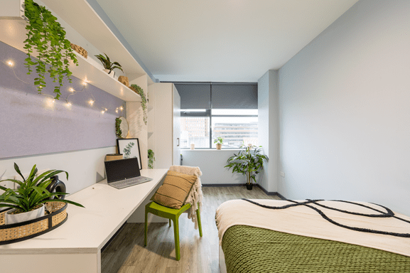 Gold En-Suite - Archer House - Gallery - 1