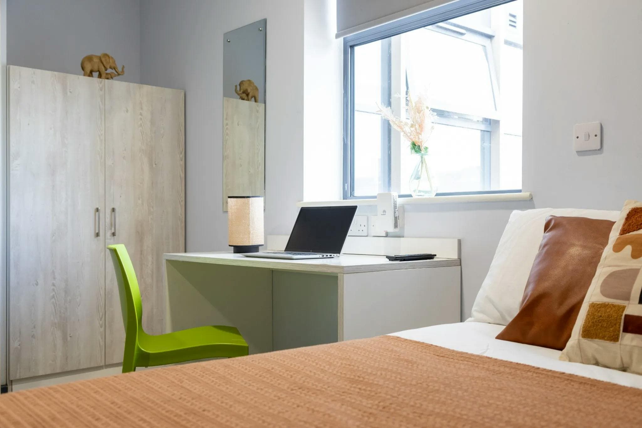 Platinum Accessible Studio - Archer House - Gallery - 1