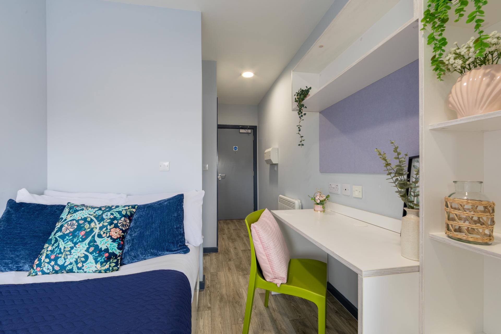 Silver En-Suite - Archer House - Gallery - 39