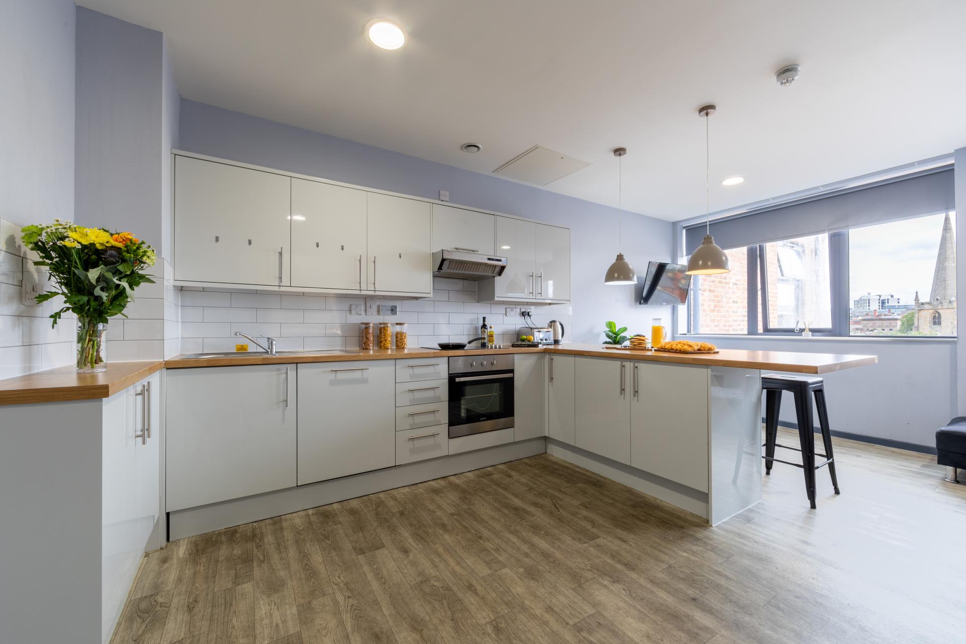Silver En-Suite - Archer House - Gallery - 78