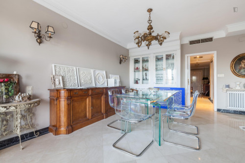 Room in an impressive house, near the University Campus, Albaicín in the center of Granada. - Gallery - 8