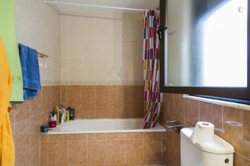 Snug single bedroom in a 6-bedroom flat, near Universidad De Salamanca - Gallery - 8