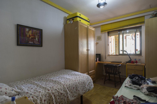 Homely single bedroom steps from Parque Picasso