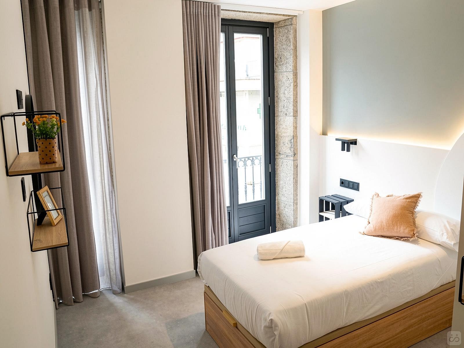  Double Room  -  Modern Coliving Experience in the Heart of Historic Santiago de Compostela  - Gallery -  5