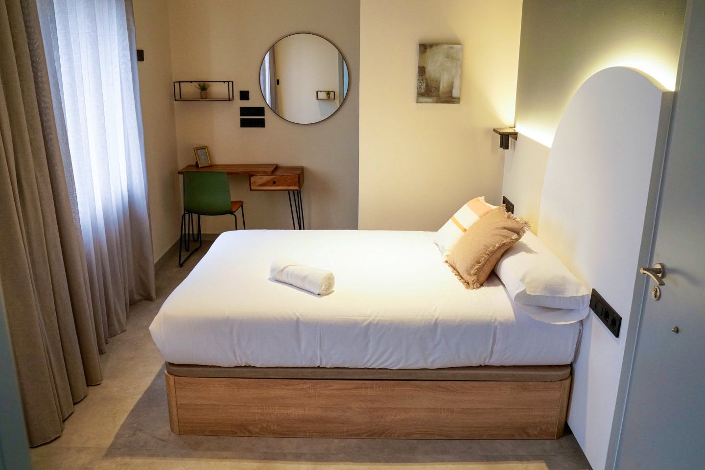  Gold Room  -  Modern Coliving Experience in the Heart of Historic Santiago de Compostela  - Gallery -  1