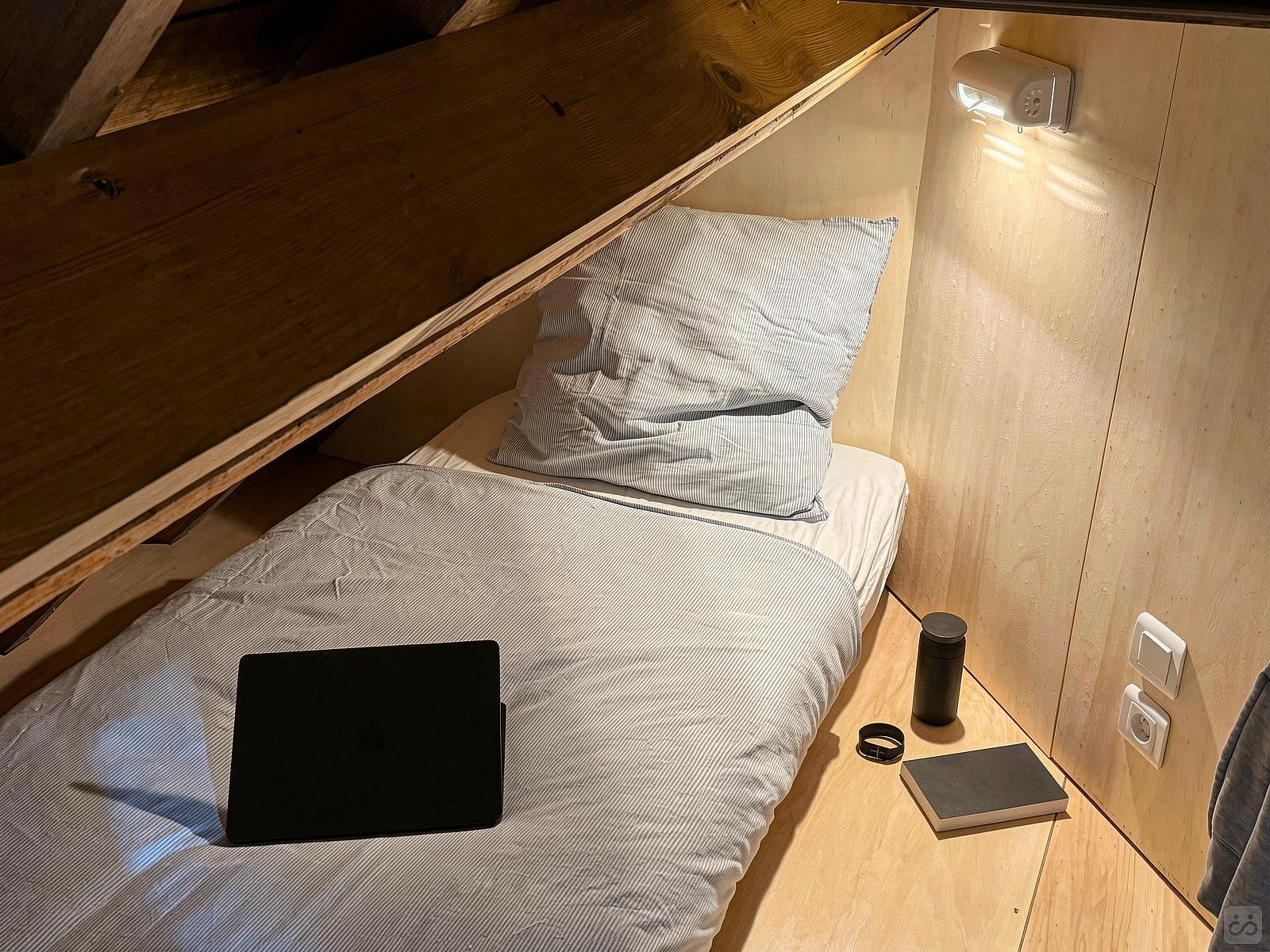  Single Cabine  -  Stylish house near Haut Lion Bus Stop Residence  - Gallery -  30