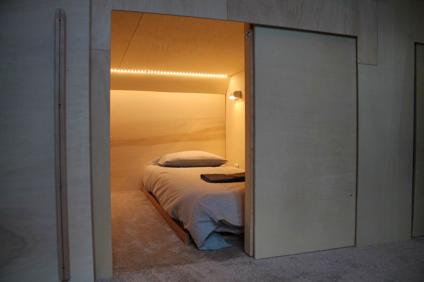  Single Cabine Premium  -  Stylish house near Haut Lion Bus Stop Residence  - Gallery -  13