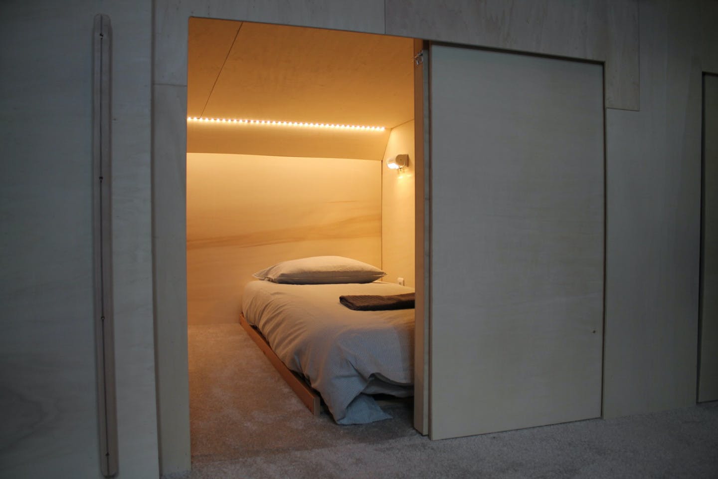  Single Cabine Premium  -  Stylish house near Haut Lion Bus Stop Residence  - Gallery -  32