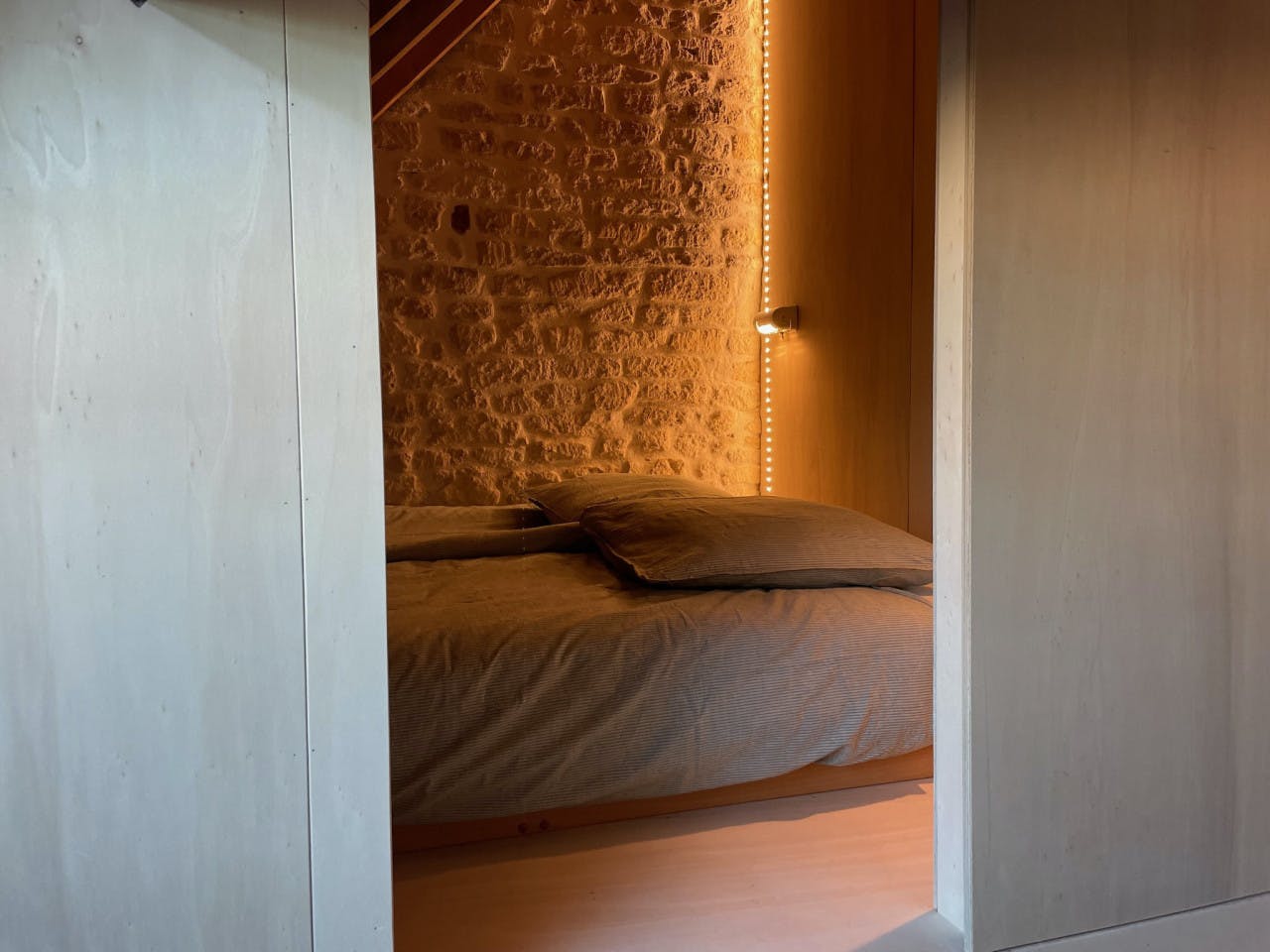  Double Cabine  -  Stylish house near Haut Lion Bus Stop Residence  - Gallery -  18