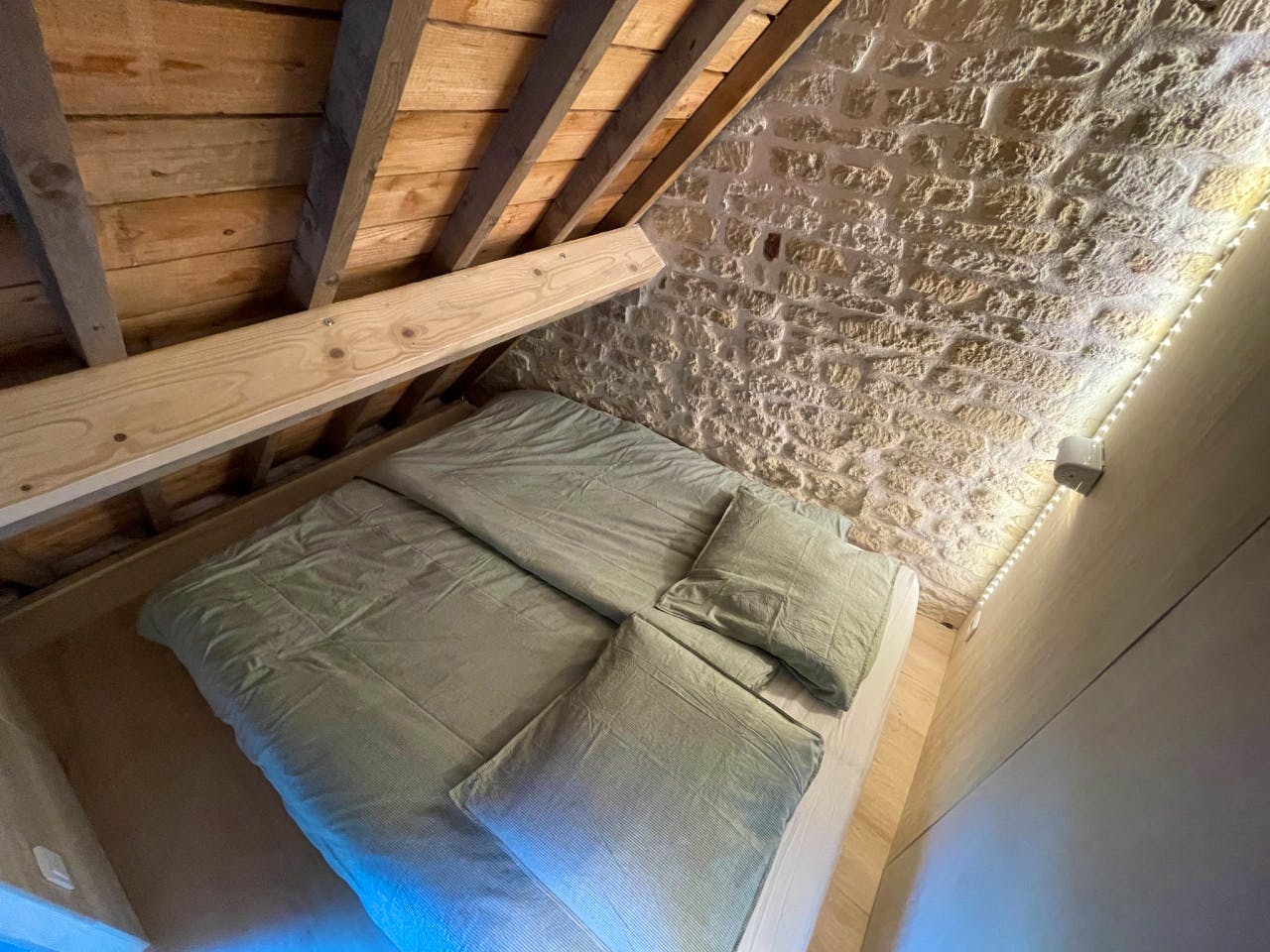  Double Cabine  -  Stylish house near Haut Lion Bus Stop Residence  - Gallery -  12