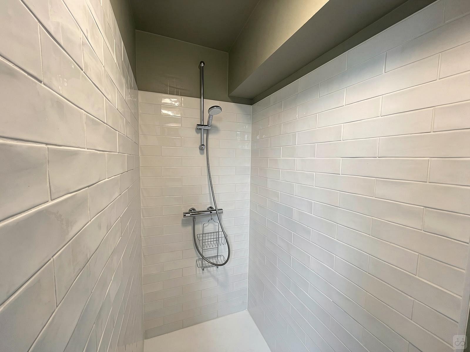  Double Cabine  -  Stylish house near Haut Lion Bus Stop  - Gallery -  2