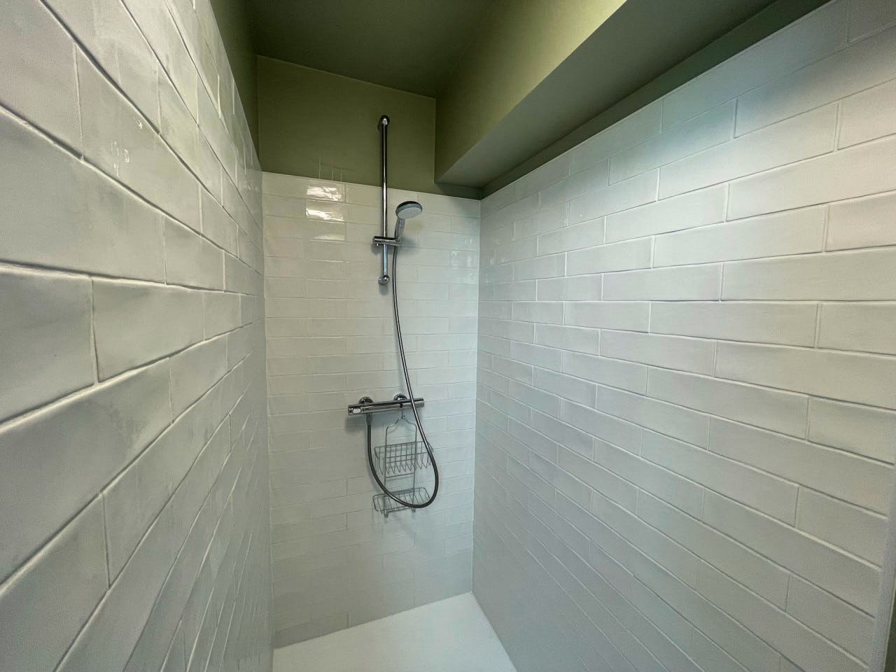  Double Cabine  -  Stylish house near Haut Lion Bus Stop  - Gallery -  8