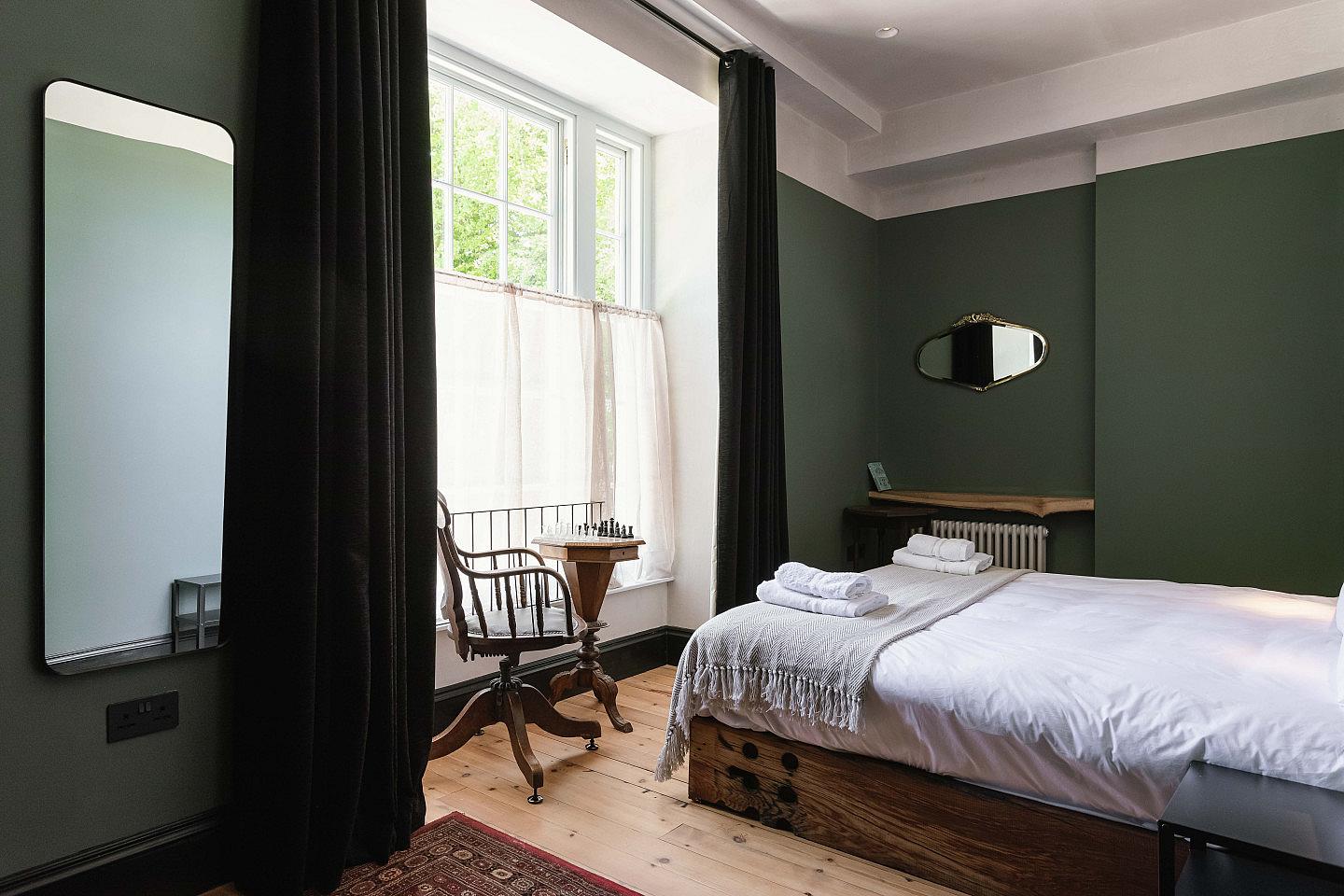  Private Room  -  Outstanding Bright House w/ Backyard 2 miles away from Causeway Coast Holiday Park,  - Gallery -  55