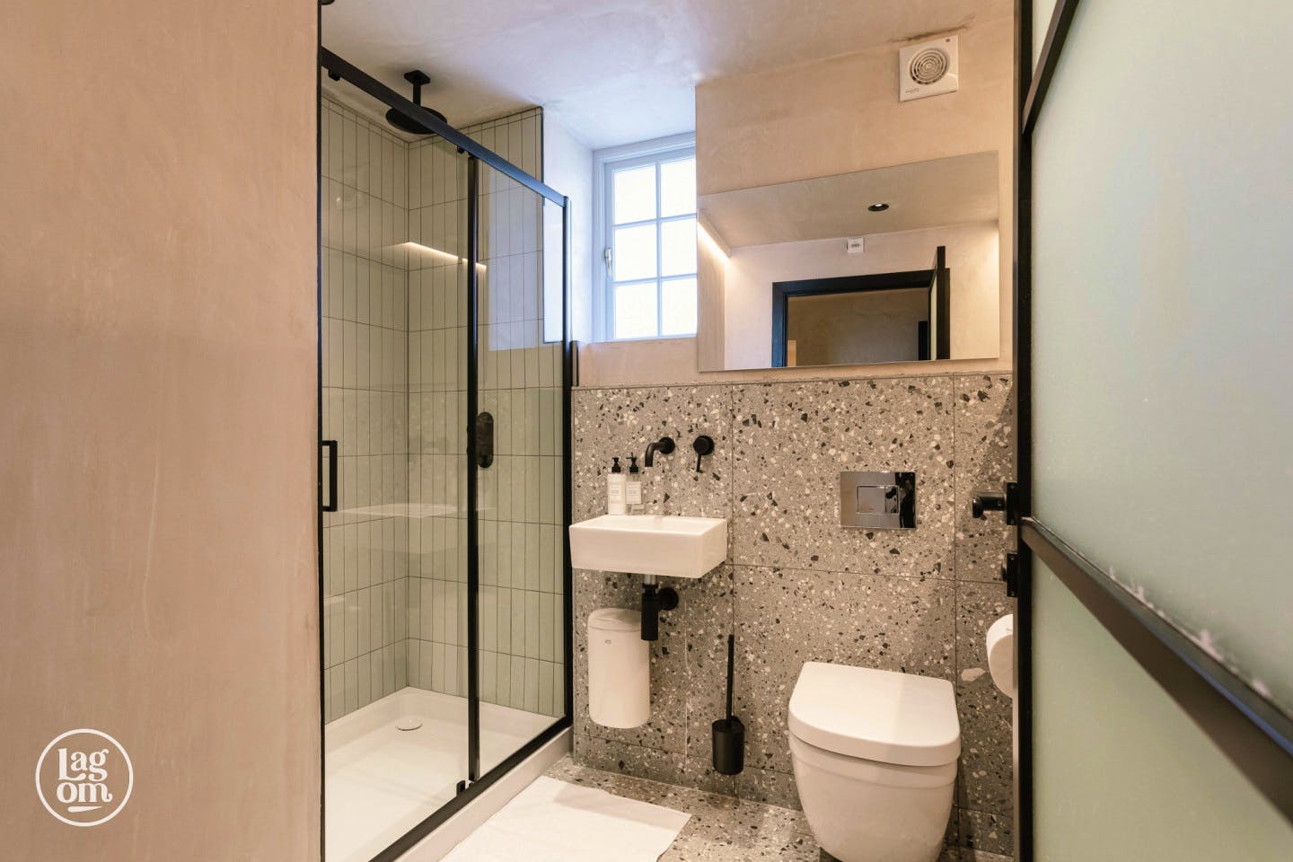  Bed In A 6-Bed Mixed Gender Room  -  Outstanding Bright House w/ Backyard 2 miles away from Causeway Coast Holiday Park,  - Gallery -  10