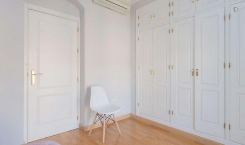 Fantastic double bedroom close to the San Bernardo tram stop