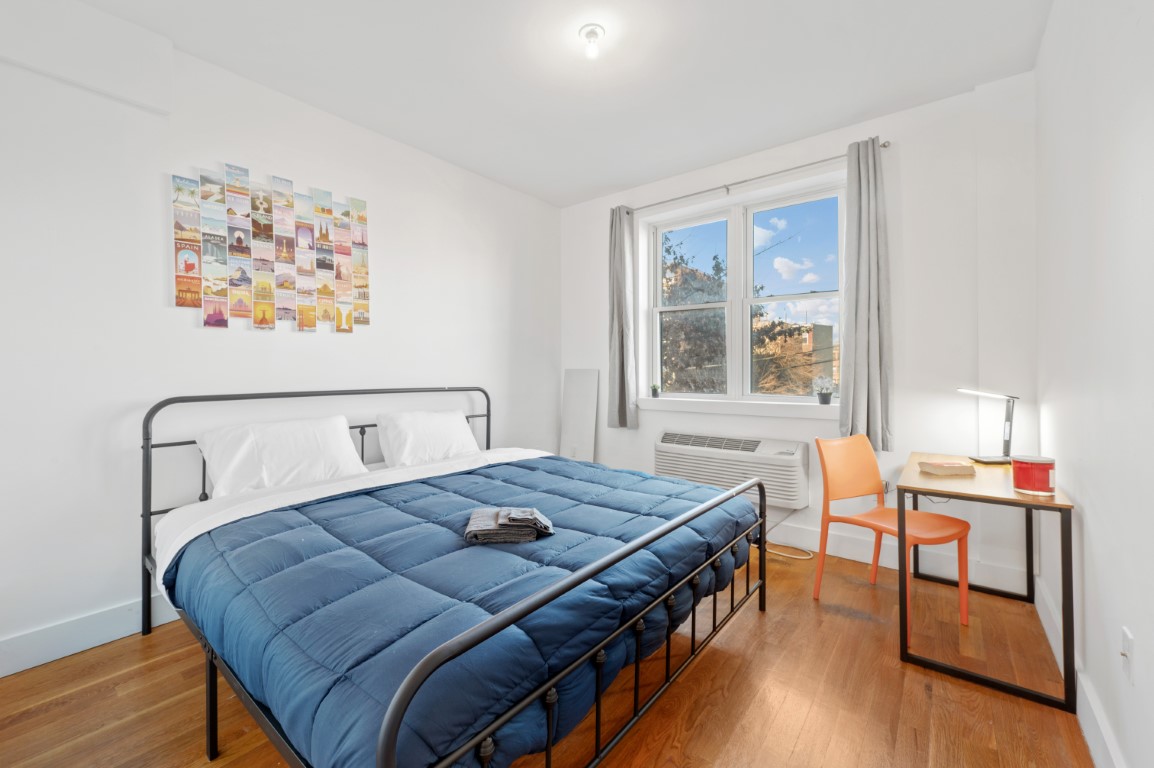  Regular Private Room  -  Lorimer Williamsburg Home  - Gallery -  10