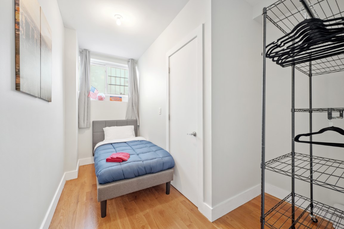  Regular Private Room  -  Lorimer Williamsburg Home  - Gallery -  8