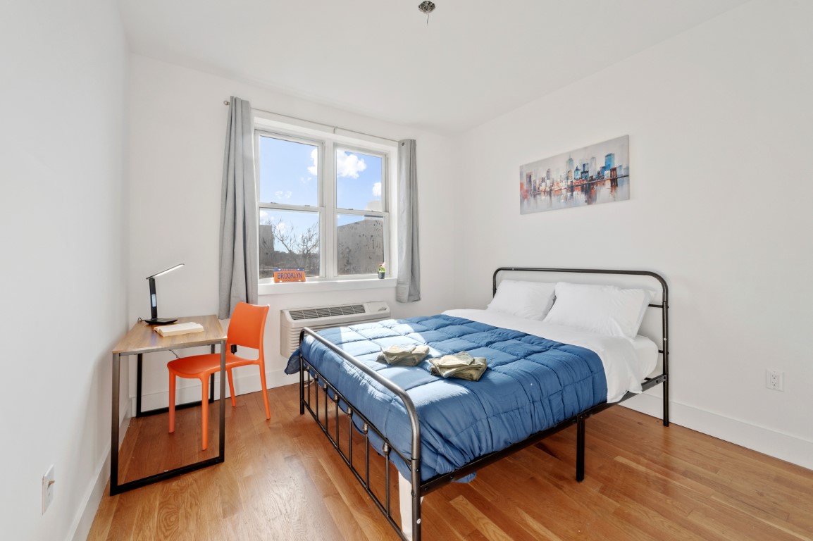  Regular Private Room  -  Lorimer Williamsburg Home  - Gallery -  1