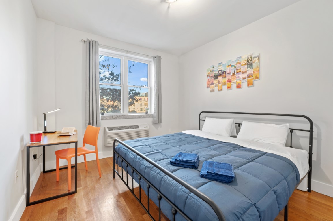  Suite + Bathroom  -  Lorimer Williamsburg Home  - Gallery -  6