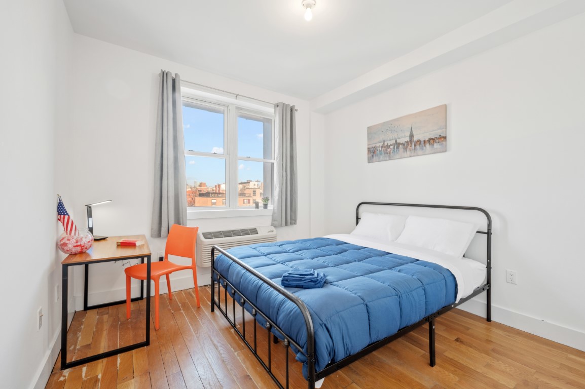  Suite + Bathroom  -  Lorimer Williamsburg Home  - Gallery -  12