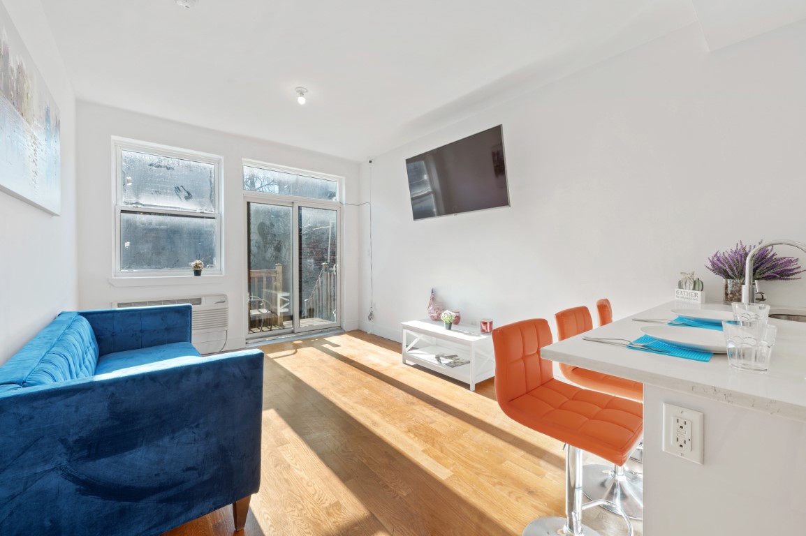  Twin Shared Room Female Apt 1  -  Lorimer Williamsburg Home  - Gallery -  5