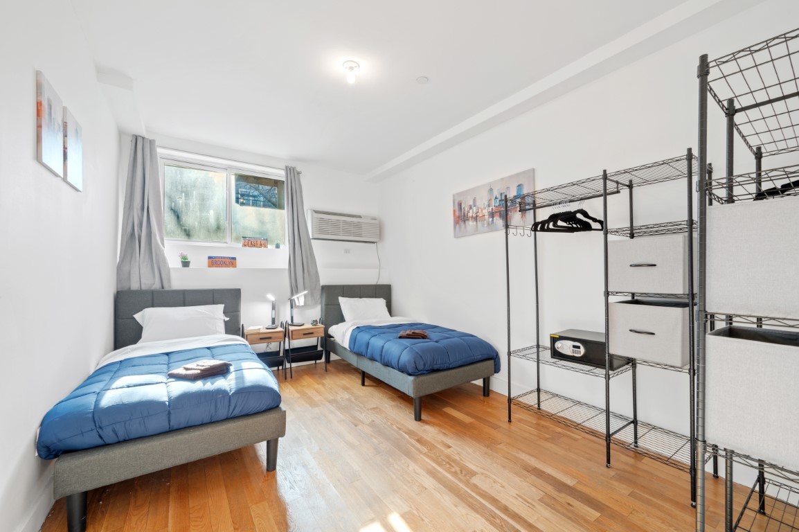  Twin Shared Room Female Apt 1  -  Lorimer Williamsburg Home  - Gallery -  12