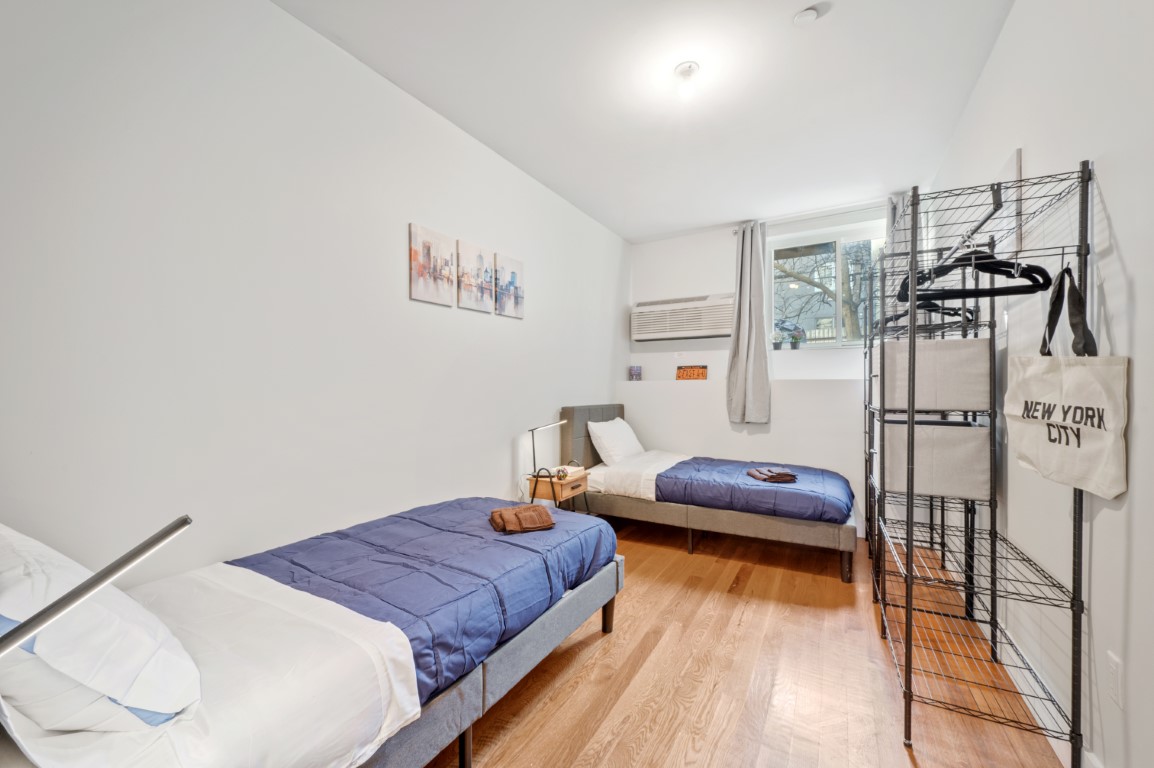  Twin Shared Room Female Apt 1  -  Lorimer Williamsburg Home  - Gallery -  1