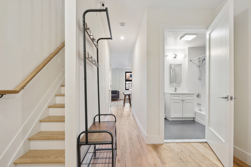 2-People Shared Female - Park Avenue East Home - Gallery - 5