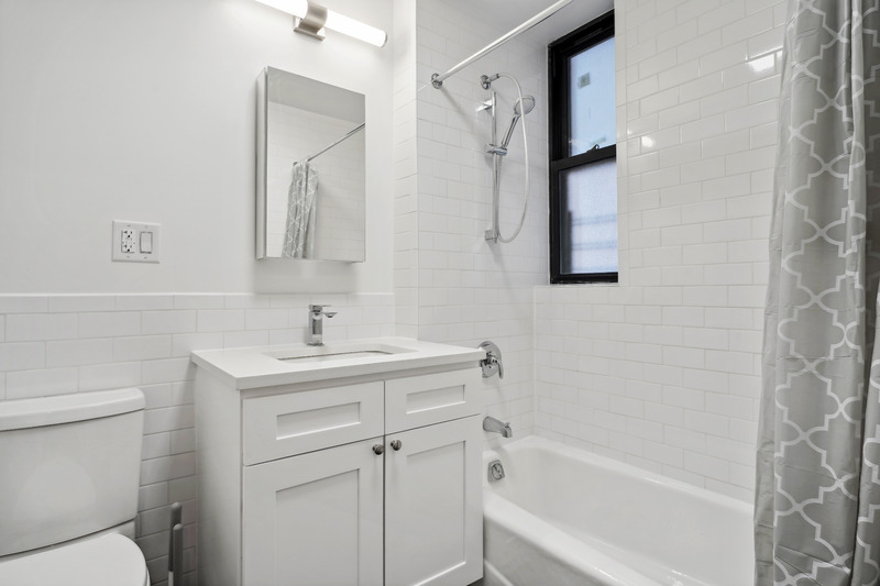 2-People Shared Female - Park Avenue East Home - Gallery - 8