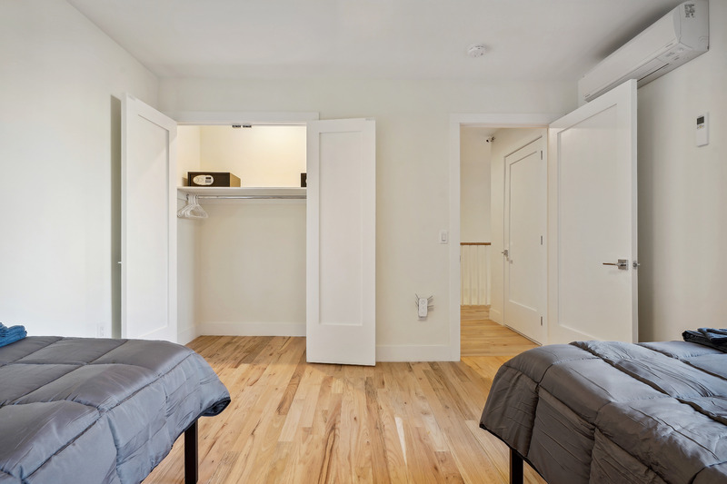 2-People Shared Male - Park Avenue East Home - Gallery - 1