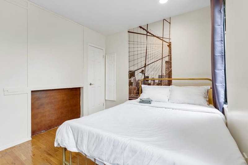  Private Room With Queen Size Bed  -  Manhattan Central Park Home  - Gallery -  4