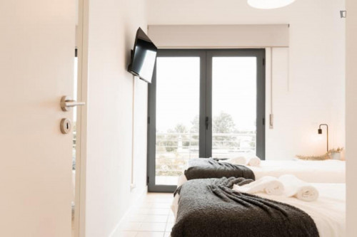 Very elegant 5-bedroom house in Olhos de Água