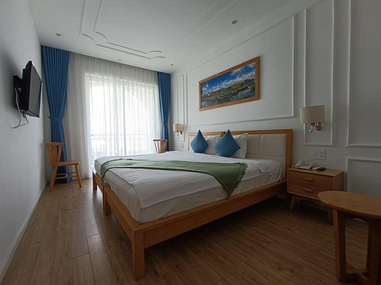 Queen Room - Gorgeous villa 2 km from the stunning Cua Dai Beach - Gallery - 64