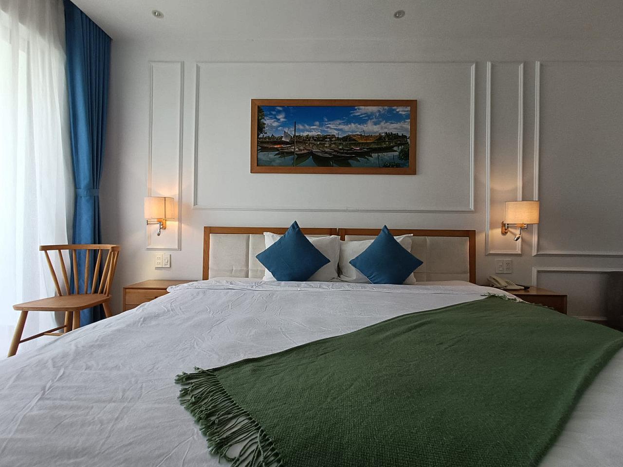 Queen Room - Gorgeous villa 2 km from the stunning Cua Dai Beach - Gallery - 63