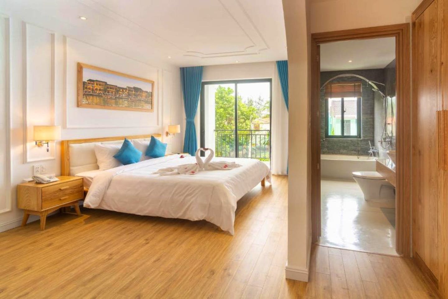 Queen Room - Gorgeous villa 2 km from the stunning Cua Dai Beach - Gallery - 20