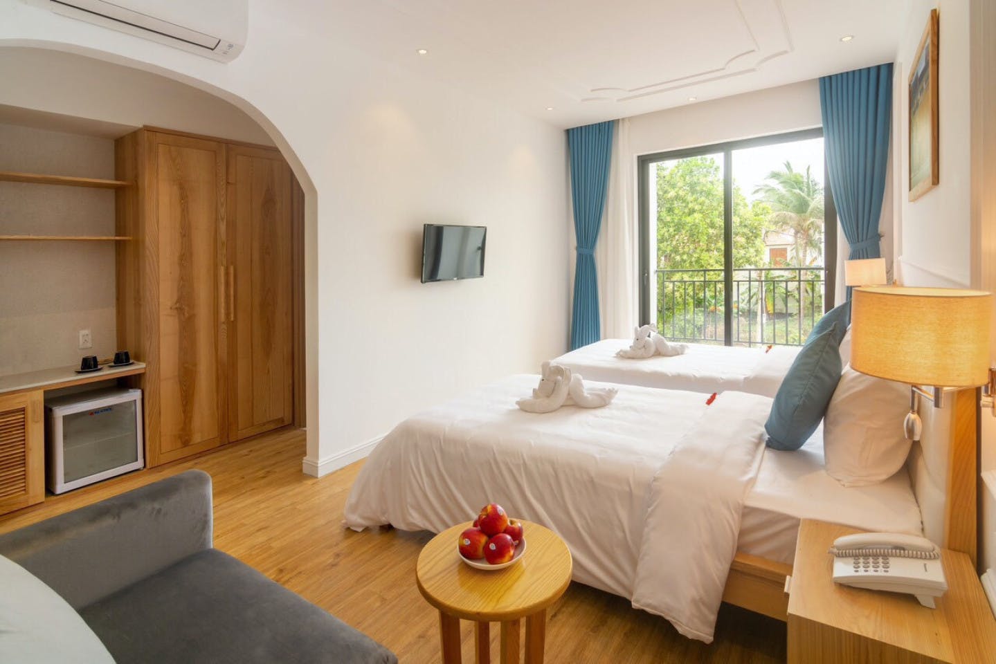 Twin Room - Gorgeous villa 2 km from the stunning Cua Dai Beach - Gallery - 1