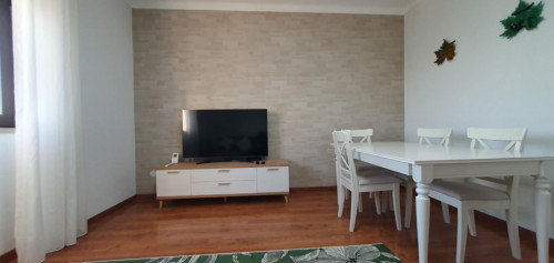 Great double bedroom with a balcony