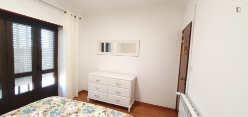 Great double bedroom with a balcony