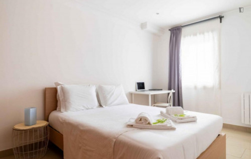 Tasteful double bedroom in the centre of Braga